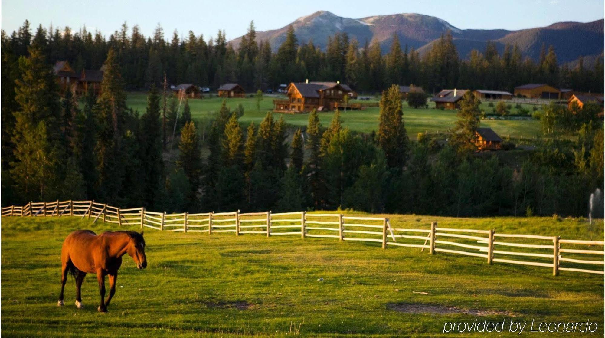 Echo Valley Ranch And Spa Clinton Exterior photo