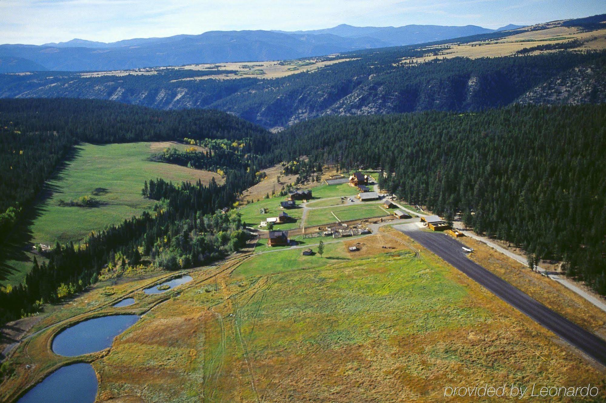 Echo Valley Ranch And Spa Clinton Exterior photo